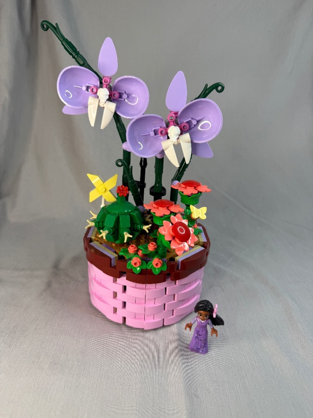 Lego Set – 43237 – Encanto, Isabela's Flowerpot